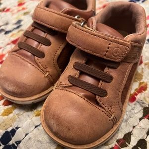 Stride Rite leather toddler early walker shoe sz 5.5